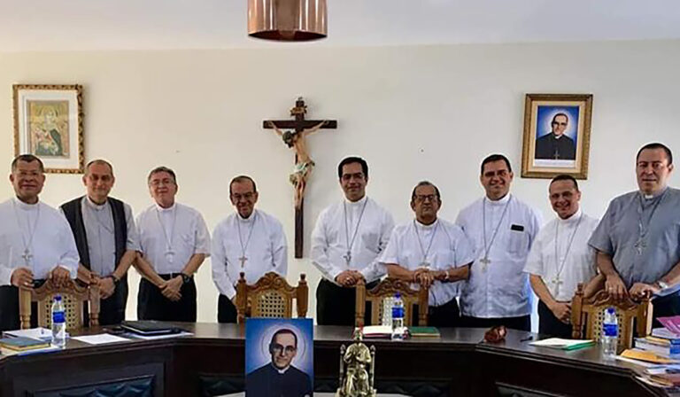 Los Obispos de El Salvador envían mensaje de solidaridad a la Iglesia nicaragüense