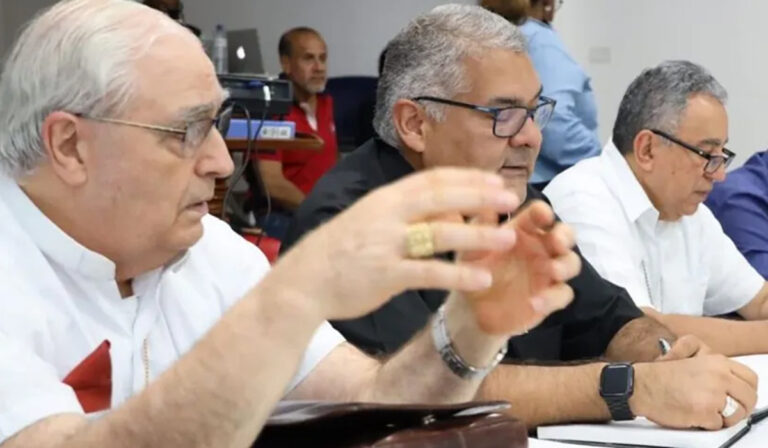 Obispos de Panamá suscriben una nota aclaratoria: “No se ha excluido a ningún sector en la Mesa Única de Diálogo”