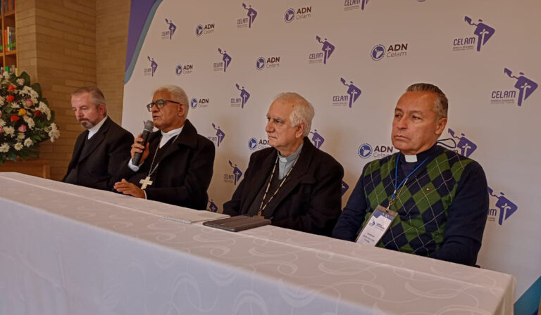 Antesala de la inauguración de la nueva sede: Directiva del Celam comparte con periodistas de América Latina y el Caribe