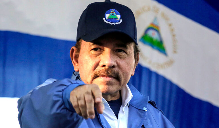 Nueva arremetida: Daniel Ortega cierra seis radioemisoras católicas
