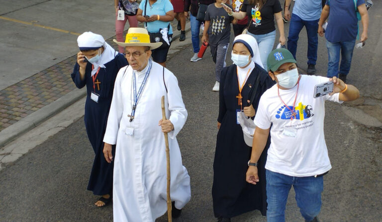 Iglesia de El Salvador realizó la quinta peregrinación por el natalicio de San Oscar Romero