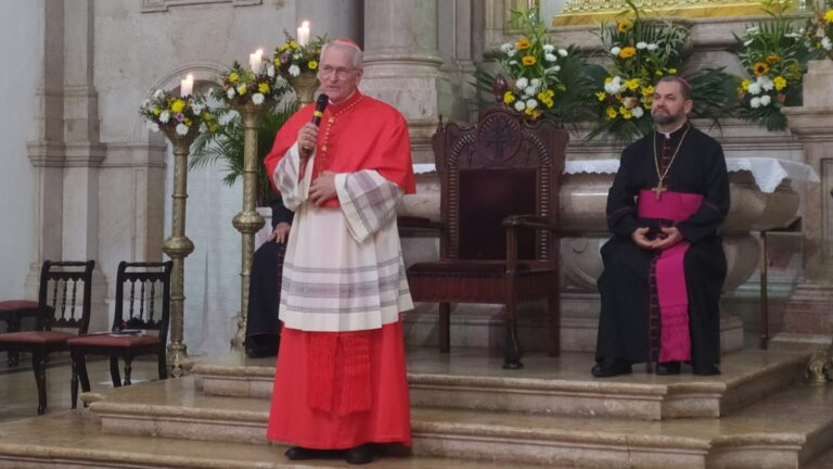 Cardenal Steiner: «Los títulos no nos hacen más hijos e hijas de Dios”, afirma en su acogida en Manaos