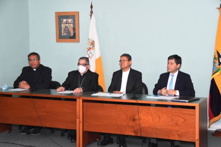 Iglesia ecuatoriana ratifica compromiso con acuerdos del acta de paz