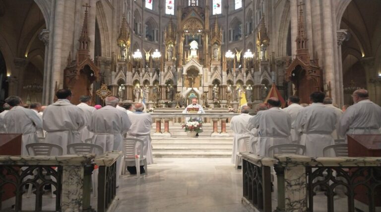 Episcopado argentino encierra su 121ª Asamblea Plenaria con peregrinación a Luján
