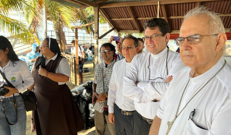 Obispos venezolanos y colombianos: “En los pies del migrante”