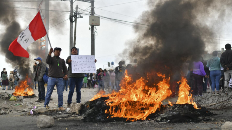 Obispos peruanos convocan a Jornada de Oración por la paz