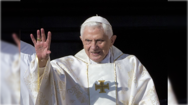 Opinión: Benedicto XVI nos recordó que «en la esperanza fuimos salvados»