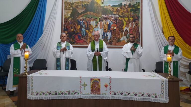 Cardenal Steiner: «El anuncio del Reino no cabe en la vestimenta, sólo cabe en el corazón, en la vida de las personas»