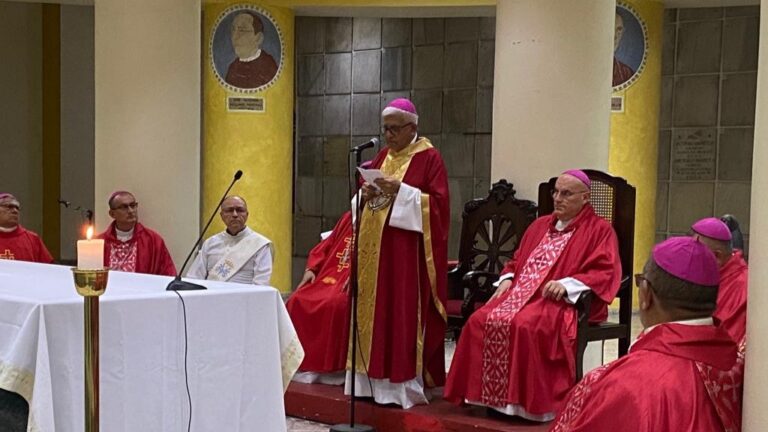 Mons. Cabrejos: “Sinodalidad, el punto en el que converge misteriosa, pero realmente, la Trinidad en la historia”