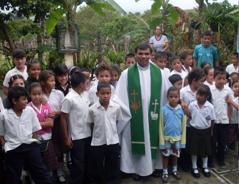 Papa Francisco nombra nuevo Vicario Apostólico para Puerto Carreño – Colombia