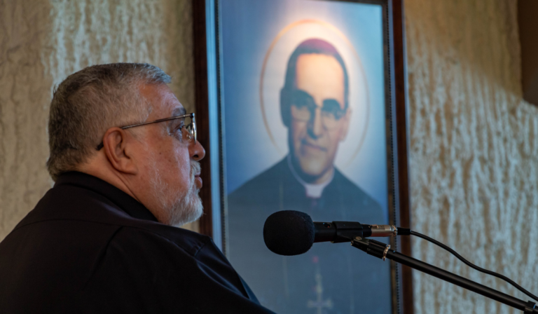 Monseñor Rafael Urrutia por los 43 años de martirio de san Romero: “Ha sido el Obispo de la sinodalidad”
