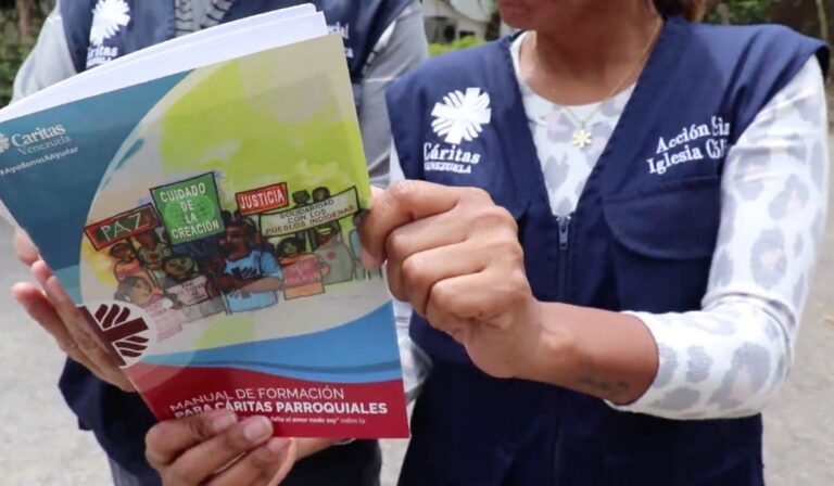 Cáritas Venezuela actualiza su manual de formación para las parroquias