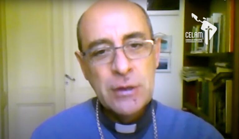 Mons. Víctor Fernández: Hacer posible una Iglesia más misionera y en salida