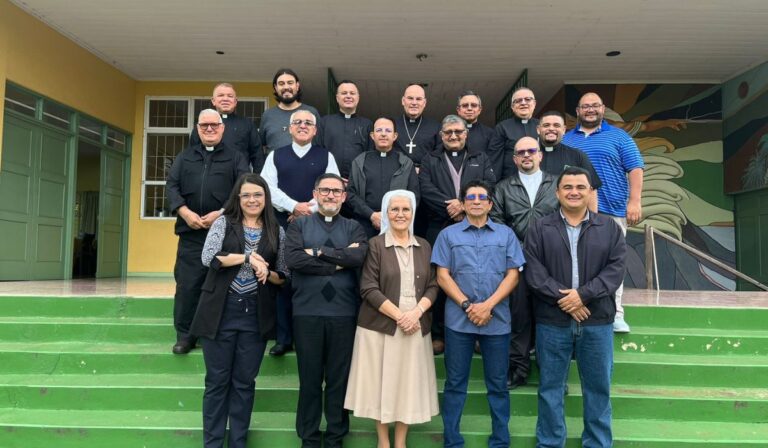 Conferencia Episcopal de Costa Rica reúne a sus estructuras para fortalecer la sinodalidad