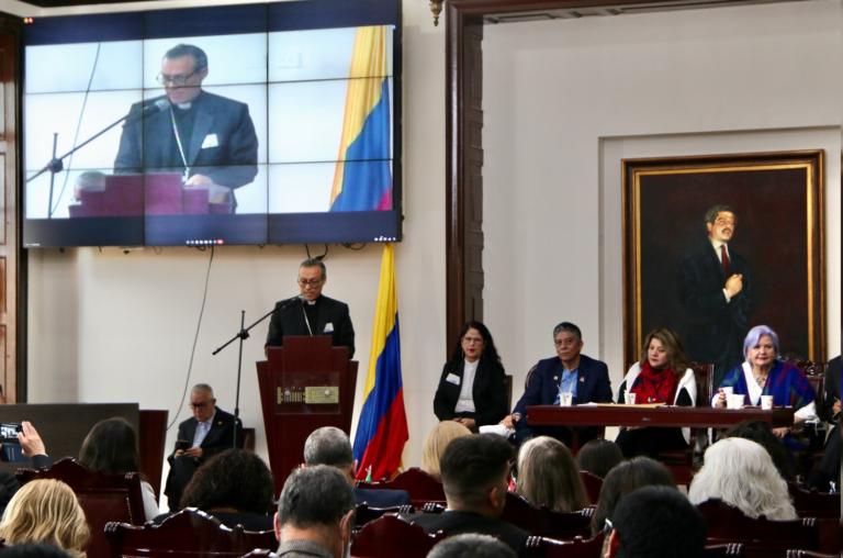 Mons. Lizardo Estrada: “El ecumenismo receptivo permite encontrar las riquezas de cada tradición”