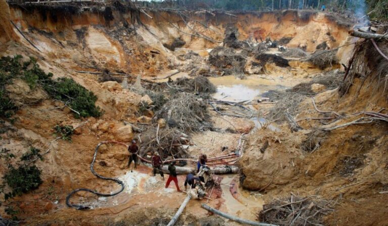 Repam y organizaciones sociales de Venezuela piden al Gobierno detener la minería y reparar los daños causados tras la Cumbre Amazónica en Brasil