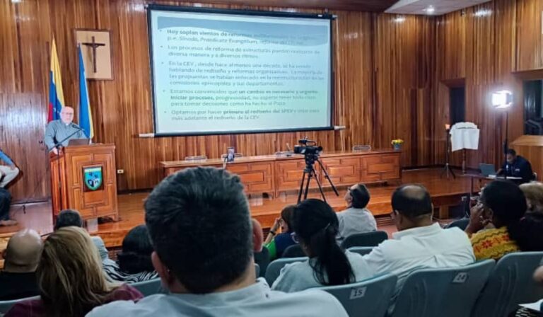Iglesia venezolana se actualiza “en sinodalidad” y promueve seminario de cara a la primera fase global del Sínodo 2021-2024