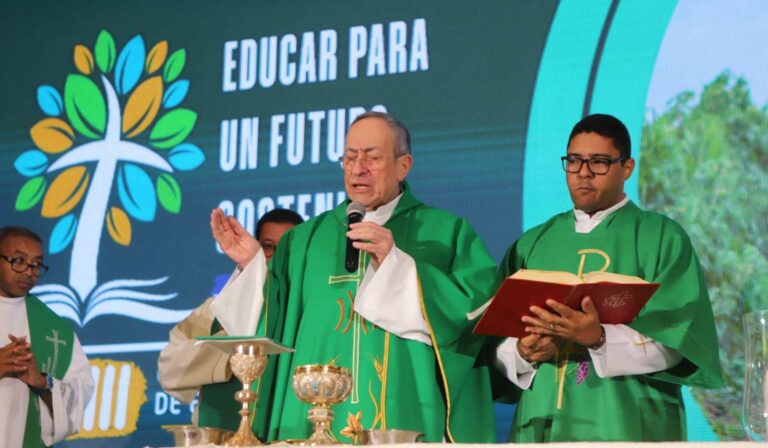 Card. Óscar Rodríguez en el Congreso de la CIEC: “necesitamos una Iglesia que mire hacia adelante”