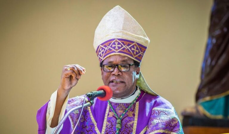 Monseñor Pierre-André Dumas se ofrece como rehén a cambio de las seis religiosas secuestradas en Haití