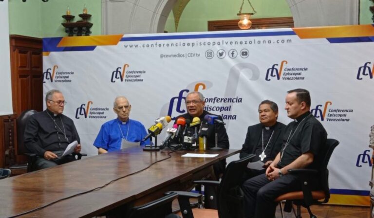 Obispos venezolanos insisten en “la ruta electoral y del diálogo” para salir de la crisis