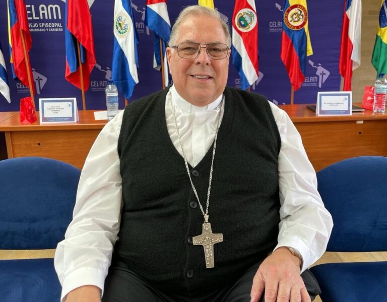 Mons. Alberto Bochatey: “En Argentina nos preparamos para el Jubileo rezando por el Jubileo y que no falte la presencia de oración por el Papa Francisco”