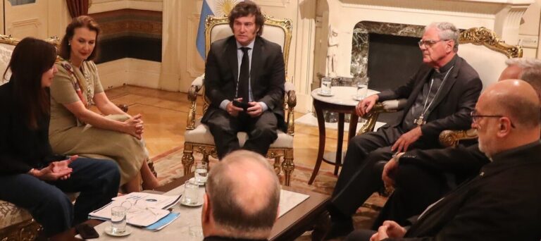 Argentina: La Comisión Ejecutiva del episcopado argentino se reunió por primera vez con el presidente Javier Milei
