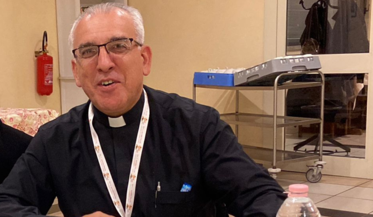 Mario Segura Bonilla, el sacerdote tico presente en el “Encuentro internacional de párrocos con el Papa”