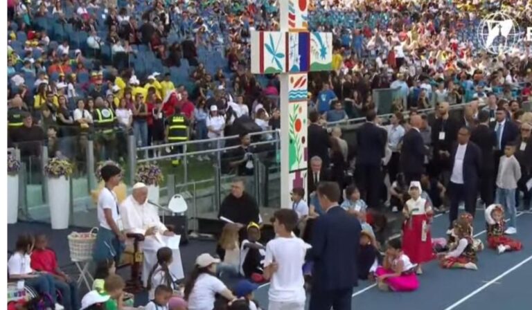 Papa Francisco para la primera Jornada Mundial de los Niños: «Son importantes para la humanidad»