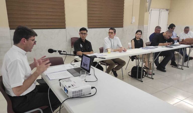 Avanza en Panamá curso de «Media Training y Estrategias de Comunicación en Situaciones de Crisis» para Obispos