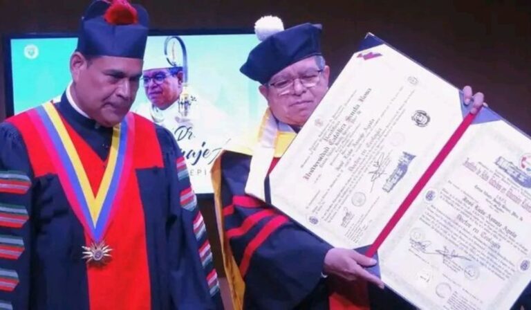 Primer vicepresidente del Celam recibe doctorado honoris causa en Educación para el Desarrollo Humano Integral