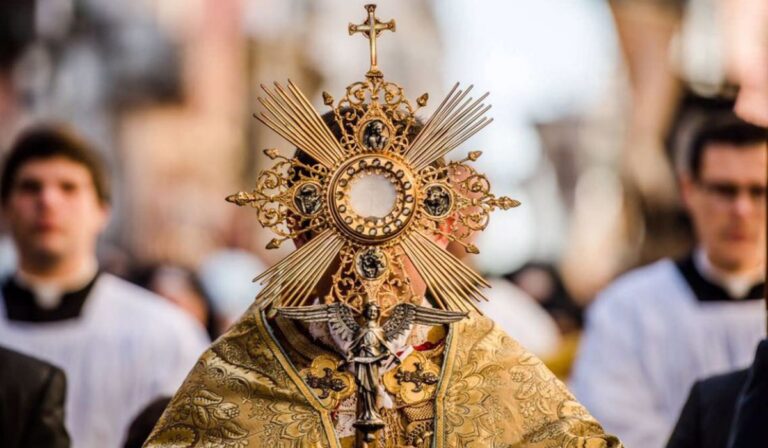 Cardenal colombiano, Luis José Rueda propone tres momentos para entender la solemnidad del Corpus Christi