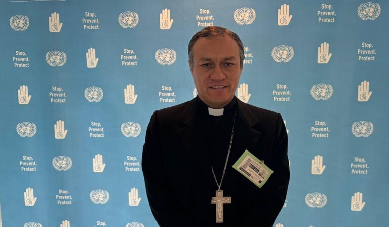 Mons. Lizardo Estrada a Consejo Económico de la ONU: «Debemos gastar menos en armas y más en alimentos, vivienda, salud y educación»