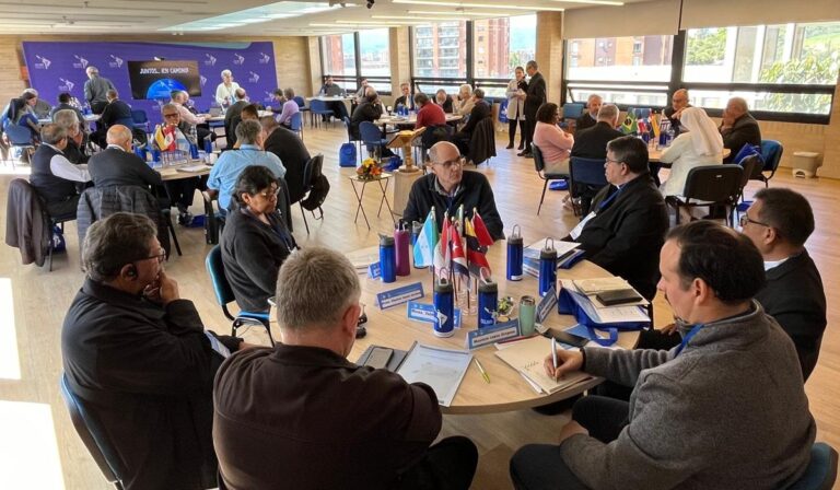 Inicia en Bogotá el encuentro latinoamericano y caribeño de participantes de la segunda sesión de la Asamblea Sinodal