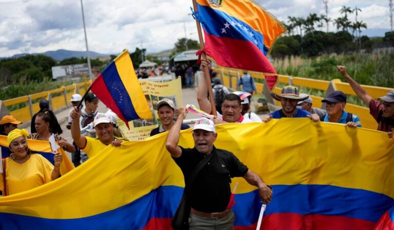 Episcopado colombiano convoca a jornada de oración por situación social y política en Colombia y Venezuela