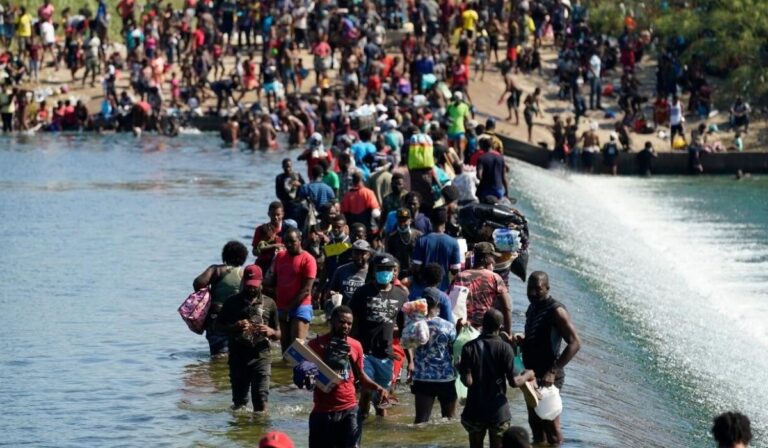 Papa Francisco: «Lo que mata a los migrantes es nuestra indiferencia y esa actitud de descartar»