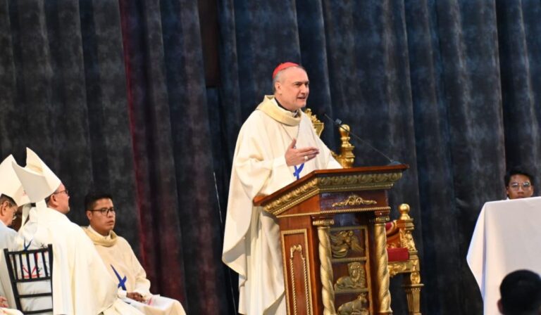 Cardenal Gambetti: “El compartir nuestra existencia, nuestros bienes materiales y espirituales llevará a la salvación al mundo”