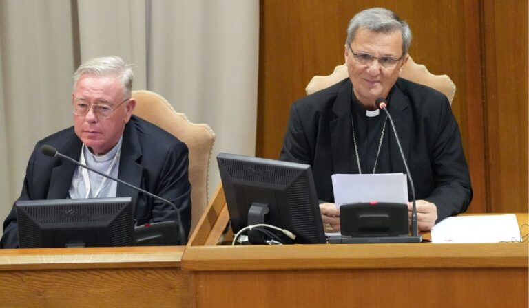 Sínodo: Cardenal Grech pide despojarse de esquemas que se han convertido en un ‘lastre’ para la misión de la Iglesia