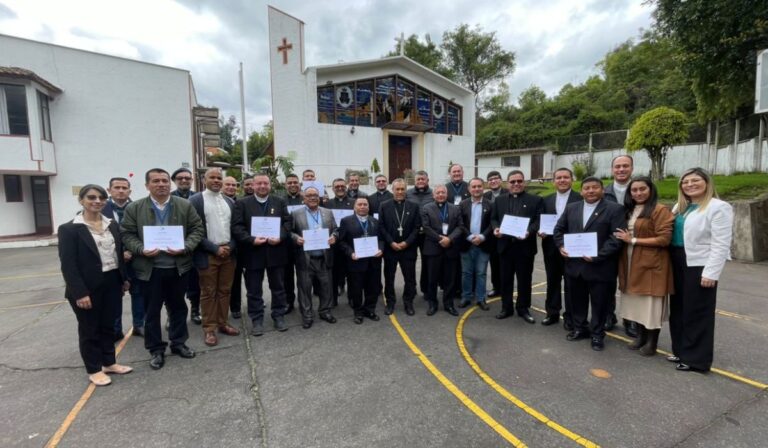 Delegación de capellanes Castrenses visita el Celam en Bogotá: Encuentro de Comunión y Sinodalidad