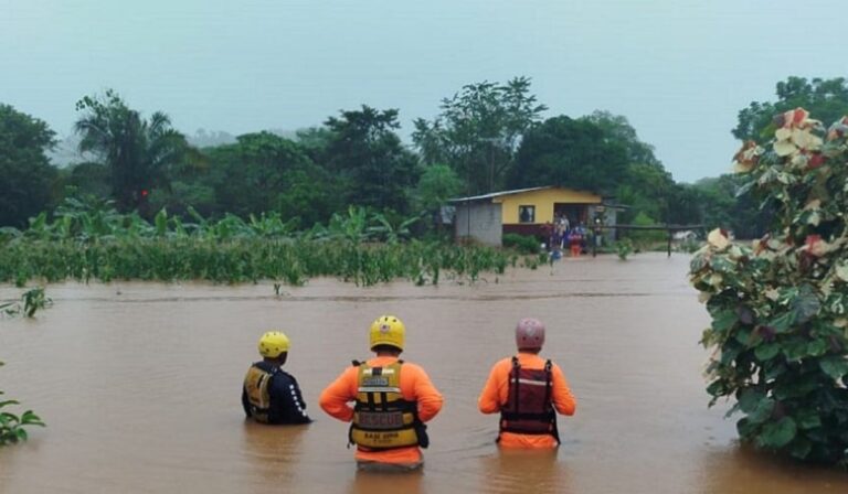 Papa Francisco envía saludo de solidaridad a los afectados por la tormenta Rafael en Panamá