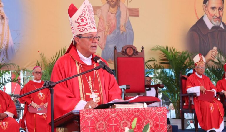 República Dominicana: Monseñor Faustino Burgos Brisman asume como obispo de la diócesis de Baní