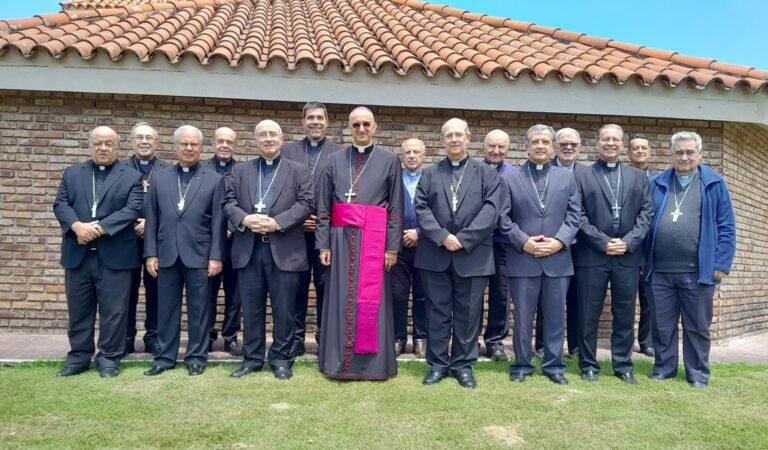 Obispos uruguayos en Asamblea Plenaria: visita del Nuncio, Misa en santuario de Patrona del Uruguay y nuevo rector Facultad de Teología