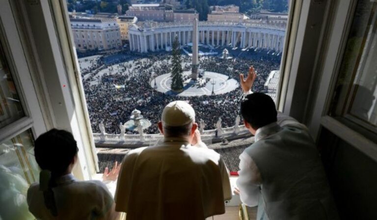 Papa Francisco insta a detener la violencia en Myanmar y hace un llamado al diálogo