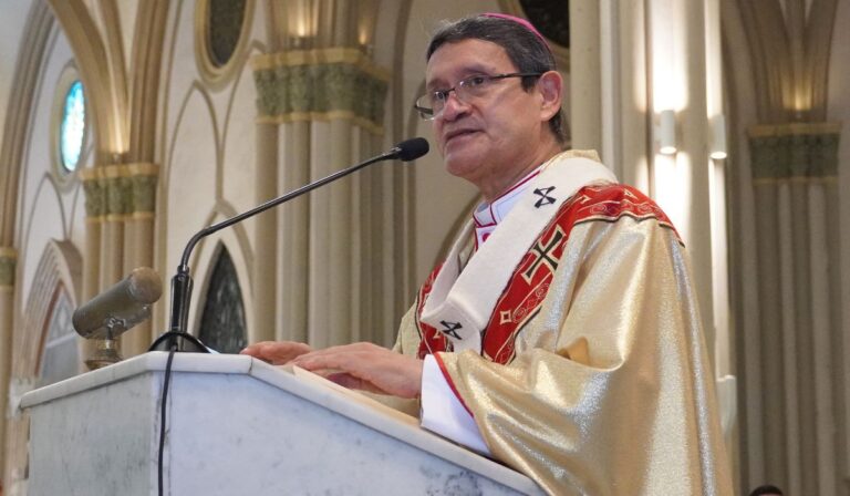 El reciente cardenal Luis Cabrera apuesta por la unidad, el diálogo y la paz