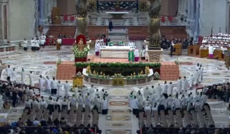 “El mundo tiene necesidad de artistas proféticos, de intelectuales valientes, de creadores de cultura”, el Papa Francisco a los artistas
