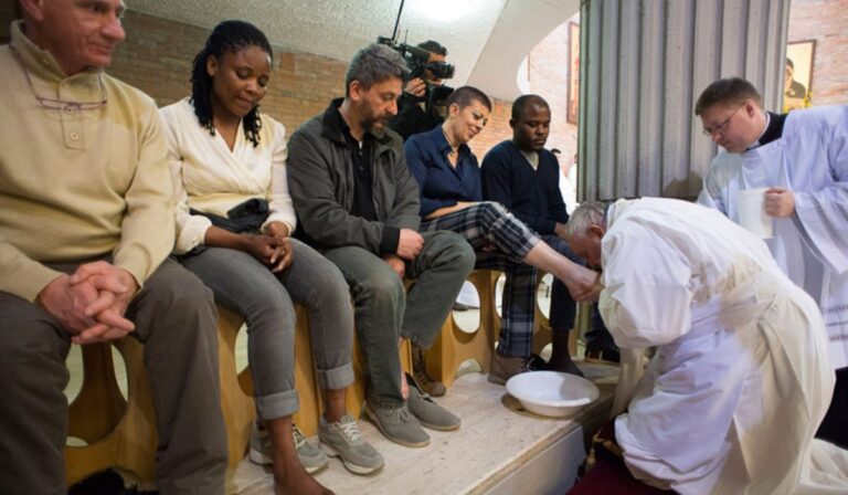 Pastoral Social – Cáritas Colombia invita este Jueves Santo a vivir la fe desde el servicio humilde