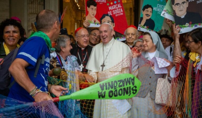 La Red Eclesial Panamazónica despide al Papa Francisco: “Muere de pie como los árboles de nuestra Amazonía”