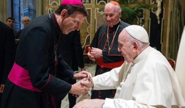 Foto: Monseñor Raúl Pizarro