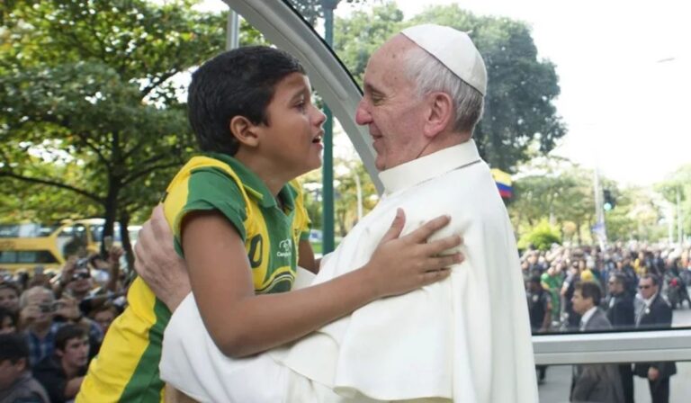 Con el corazón lleno de esperanza, la Iglesia en Brasil encomienda al Papa Francisco al amor del Padre