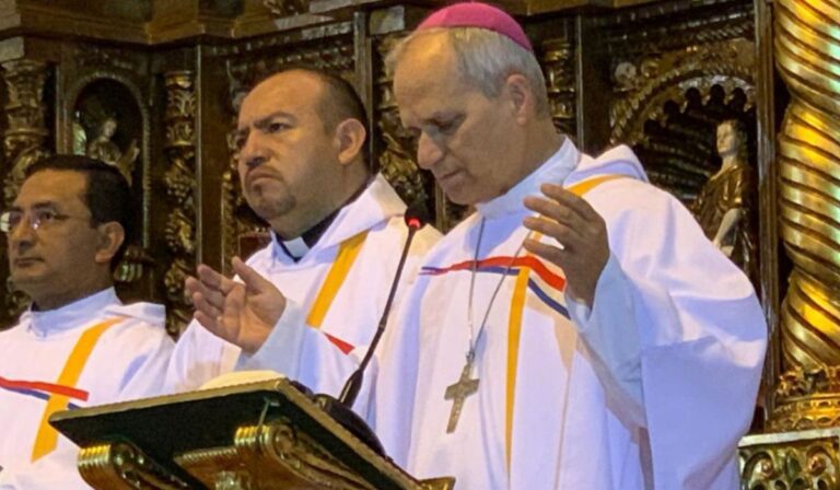 “Nosotros también vamos contigo”, la Iglesia en Ecuador acoge con alegría la elección del Papa León XIV