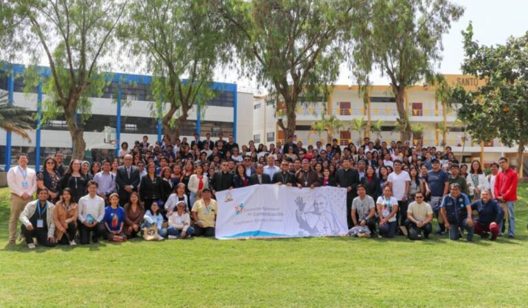 Jornada Mundial de las Comunicaciones: Iglesia peruana impulsa reflexión sobre Inteligencia Artificial y Redes Sociales